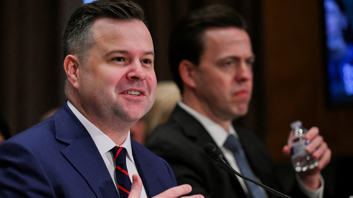 FILE PHOTO: Bill Pulte, nominated to be the director of the Federal Housing Finance Agency, testifies during a Senate Banking, Housing and Urban Affairs Committee confirmation hearing on Capitol Hill in Washington, D.C., U.S., February 27, 2025. REUTERS/Annabelle Gordon/File Photo