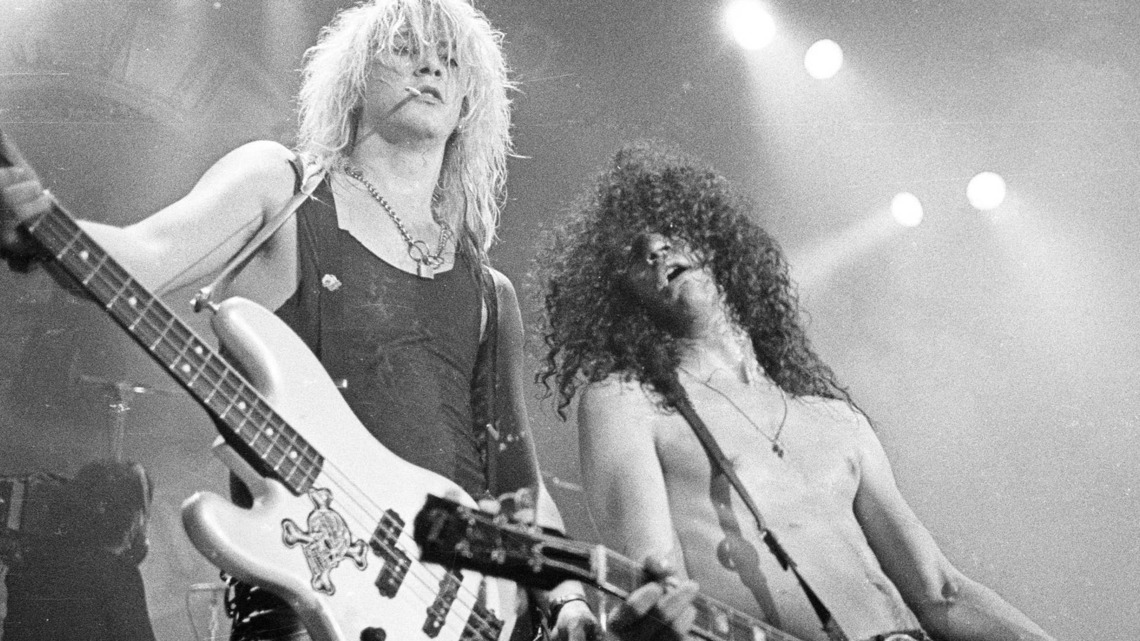 60-Year-Old Drummer Breaks Silence on Iconic Frontman's Real Reputation After 19 Years Together 