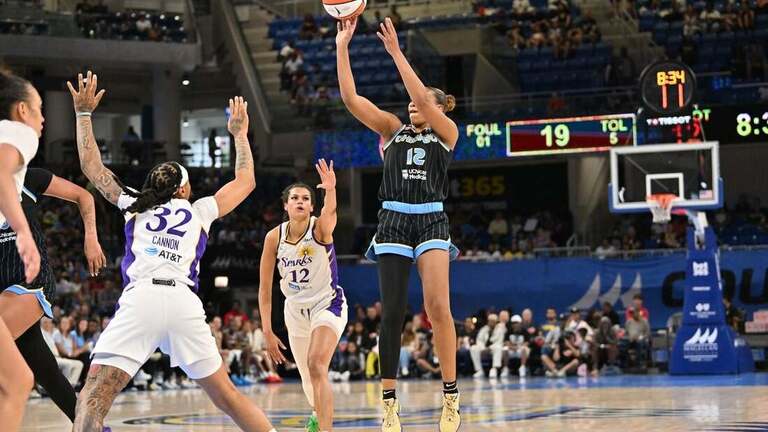 Sydney Taylor drills four 3s as Sky defeat Sparks 