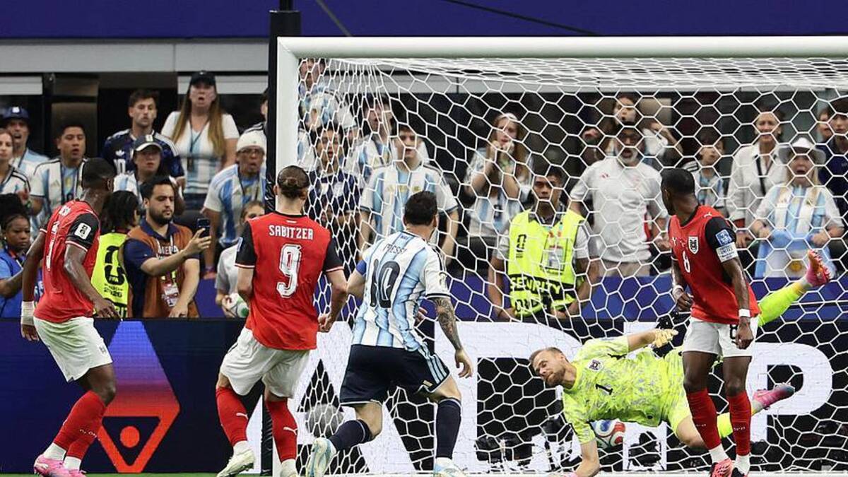  The moment history was made. | Chris Brunskill/Fantasista/Getty Images 
