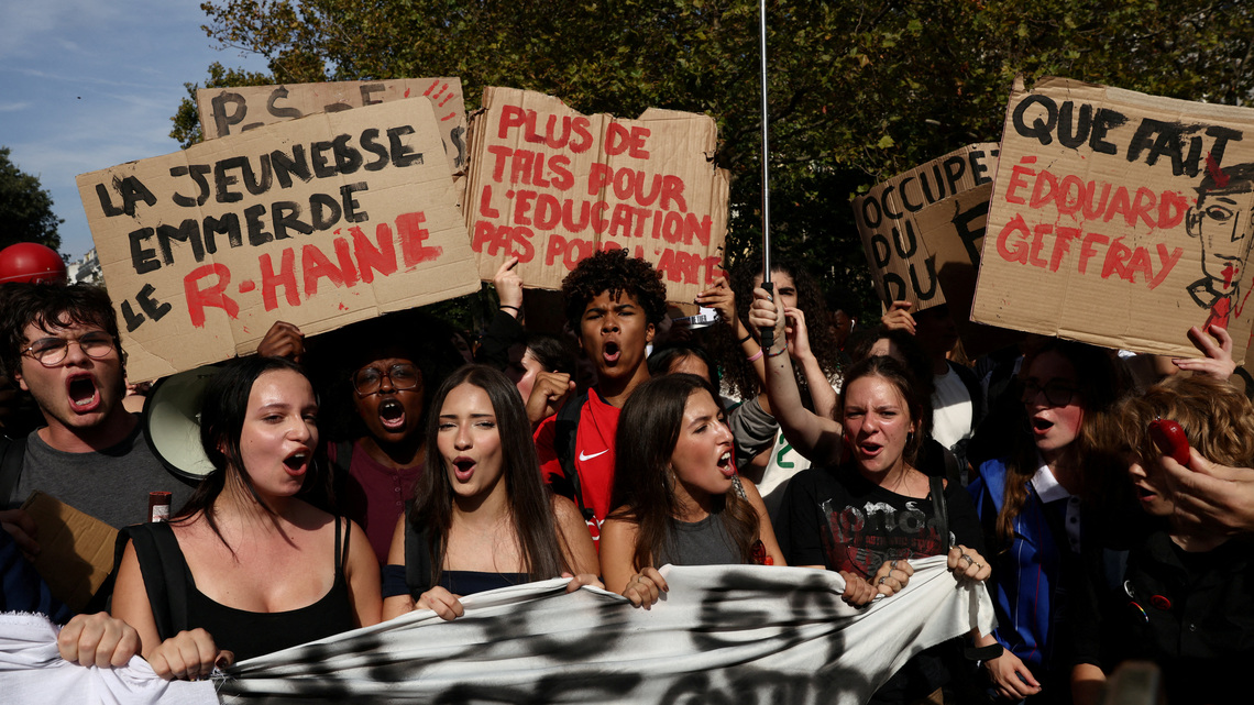High school students in Paris' deprived suburbs spark national protest movement 