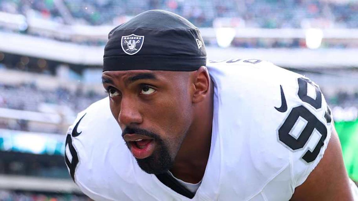  Dec 14, 2025; Philadelphia, Pennsylvania, USA; Las Vegas Raiders defensive end Tyree Wilson (9) warms up by the heater prior to the game against the Philadelphia Eagles at Lincoln Financial Field. Mandatory Credit: Bill Streicher-Imagn Images | Bill Streicher-Imagn Images 