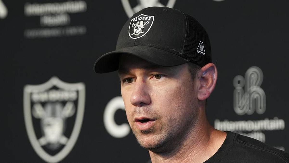  May 20, 2026; Henderson, NV, USA; Las Vegas Raiders head coach Klint Kubiak speaks during a news conference during organized team activities at Intermountain Health Performance Center. Mandatory Credit: Candice Ward-Imagn Images | Candice Ward-Imagn Images 