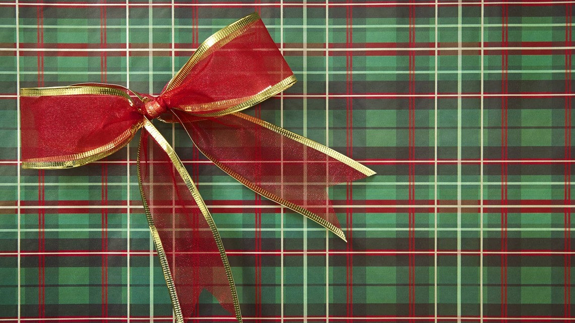 Turn Little Dollar Tree Gift Bags Into the Cutest DIY Christmas Art 