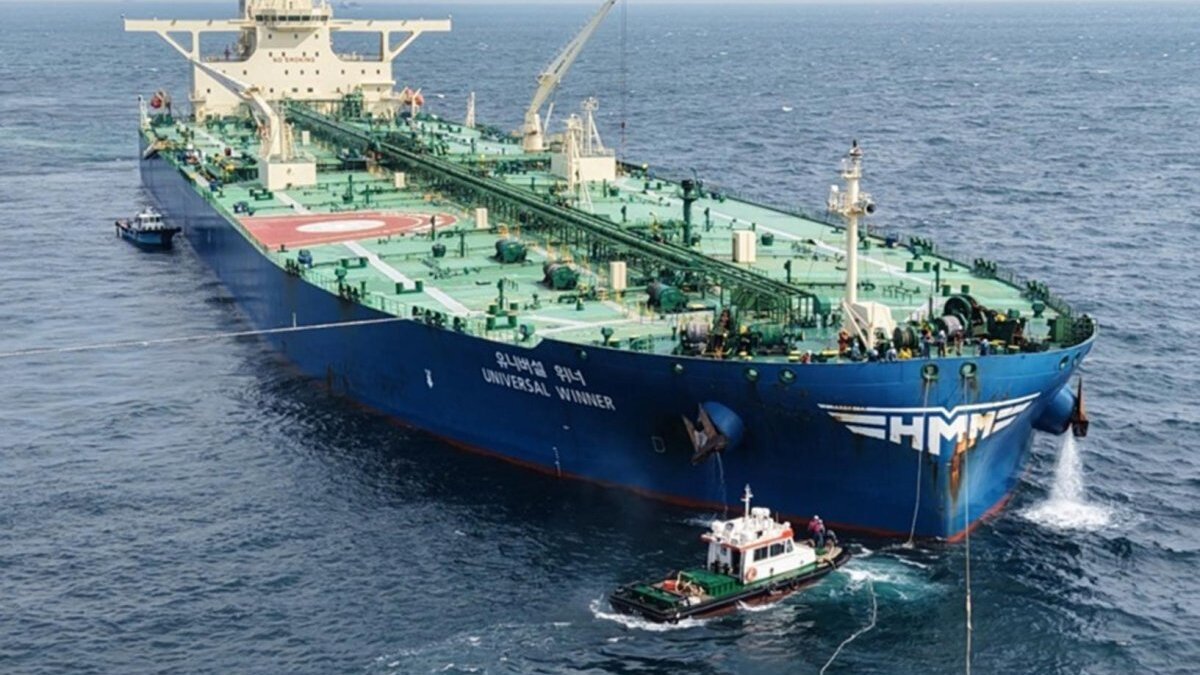 Crude carrier Universal Winner, a South Korean oil tanker operated by Korean shipping company HMM, reaches waters off the southeastern port city of Ulsan, South Korea, 10 June 2026, about three weeks after exiting the Strait of Hormuz, where it had been stranded amid tensions in the Middle East. Photo by YONHAP / EPA