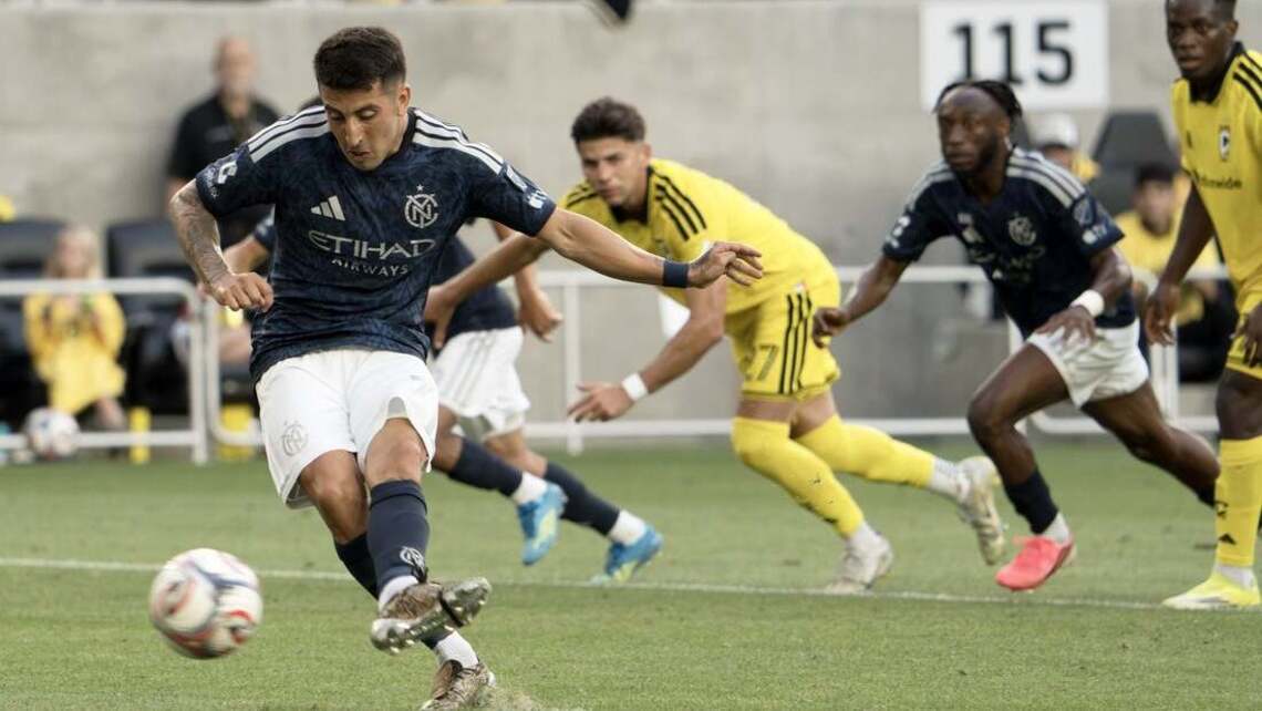 NYCFC keep their cool, edge Crew 