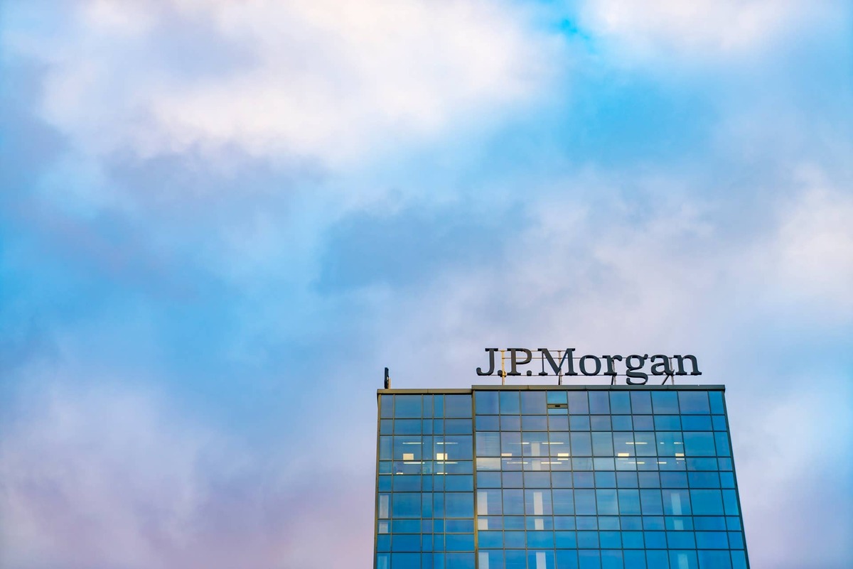  JPMorgan flags a concentration risk in the corporate bond market as AI borrowing climbs. 