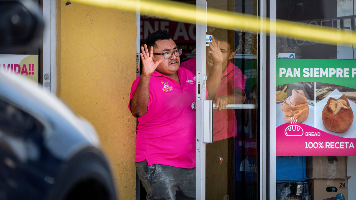 Children watch father surrender to ICE, FHP at Lake Worth bakery