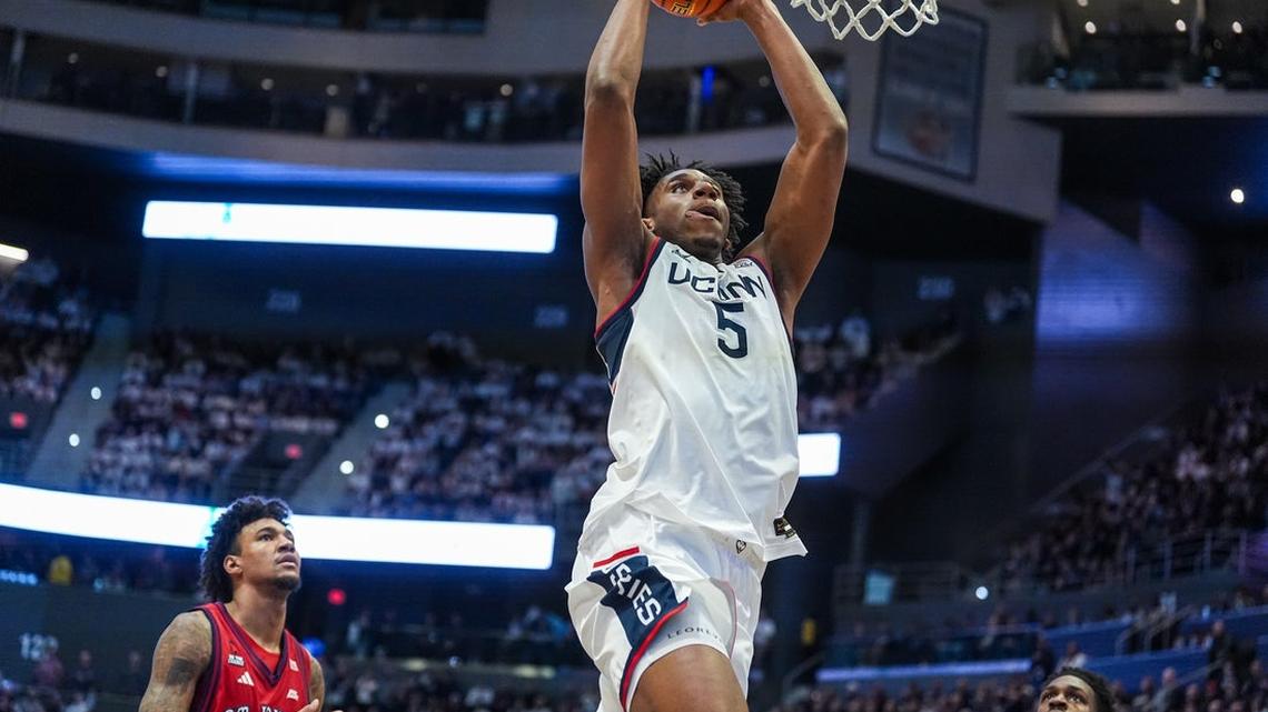 No. 6 UConn dismantles No. 15 St. John's in battle of Big East's best 