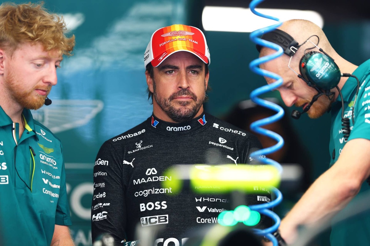  Fernando Alonsoin the garage during final practice ahead of the 2026 F1 Grand Prix of Barcelona-Catalunya. Photo by Bryn Lennon - Formula 1 via Getty Images