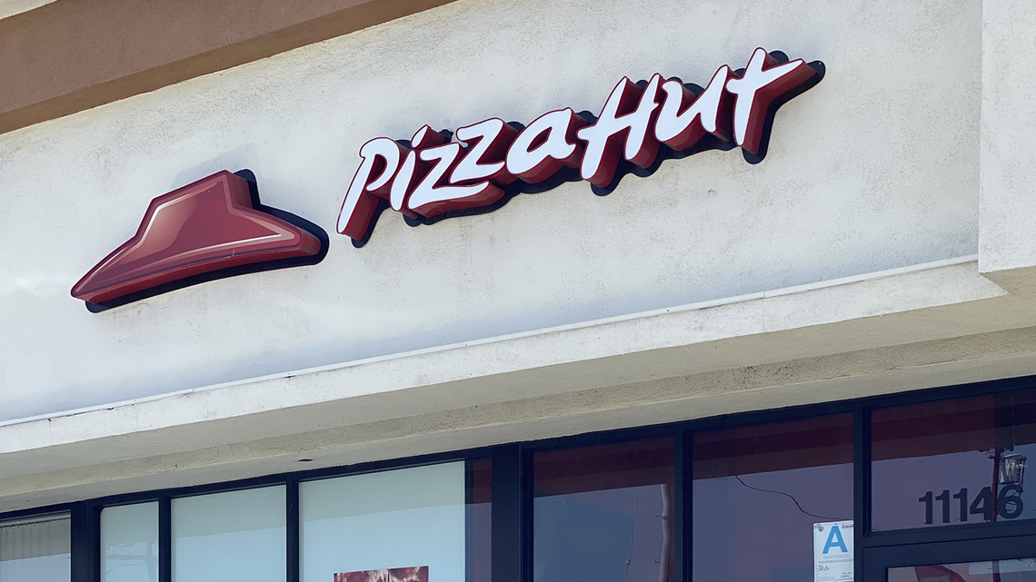 Yum to offload struggling Pizza Hut chain for $2.7 billion