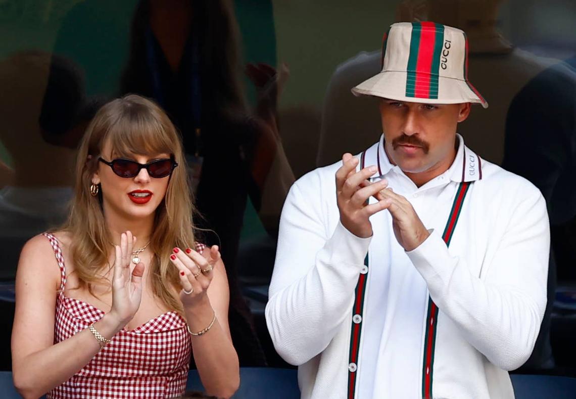  Sep 8, 2024; Flushing, NY, USA; Recording artist Taylor Swift and Kansas City Chiefs tight end Travis Kelce look on in the men's singles final of the 2024 U.S. Open tennis tournament at USTA Billie Jean King National Tennis Center at Louis Armstrong Stadium. Mandatory Credit: Mike Frey-Imagn Images 