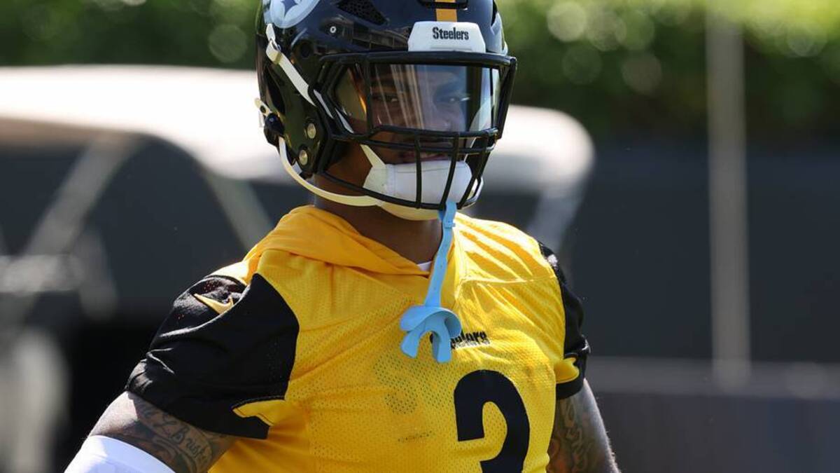  May 28, 2026; Pittsburgh, PA, USA; Pittsburgh Steelers safety Jaquan Brisker (3) participates in OTA drills at the UPMC Rooney Sports Complex. Mandatory Credit: Charles LeClaire-Imagn Images | IMAGN IMAGES via Reuters Connect 