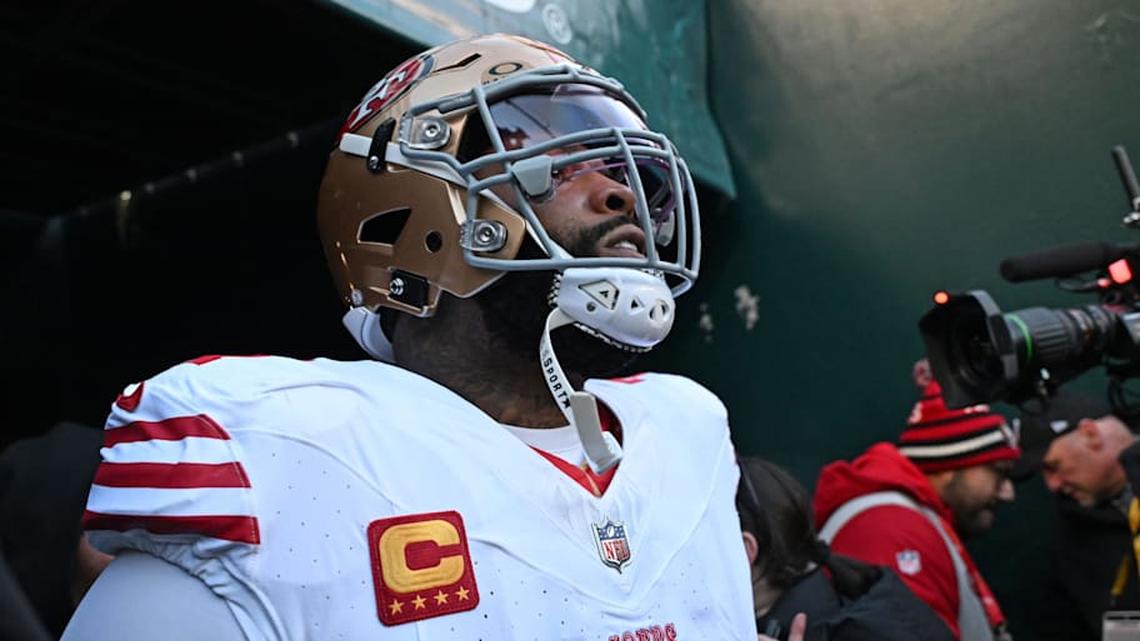  Jan 11, 2026; Philadelphia, PA, USA; San Francisco 49ers offensive tackle Trent Williams (71) waits outside the tunnel before game against the Philadelphia Eagles in an NFC Wild Card Round game at Lincoln Financial Field. Mandatory Credit: Eric Hartline-Imagn Images | Eric Hartline-Imagn Images 