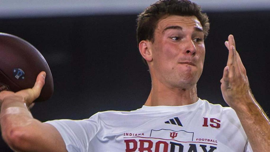  Fernando Mendoza participates in Indiana University's Pro Day at Mellencamp Pavilion on Wednesday, April 1, 2026. | Rich Janzaruk/Herald-Times / USA TODAY NETWORK via Imagn Images 
