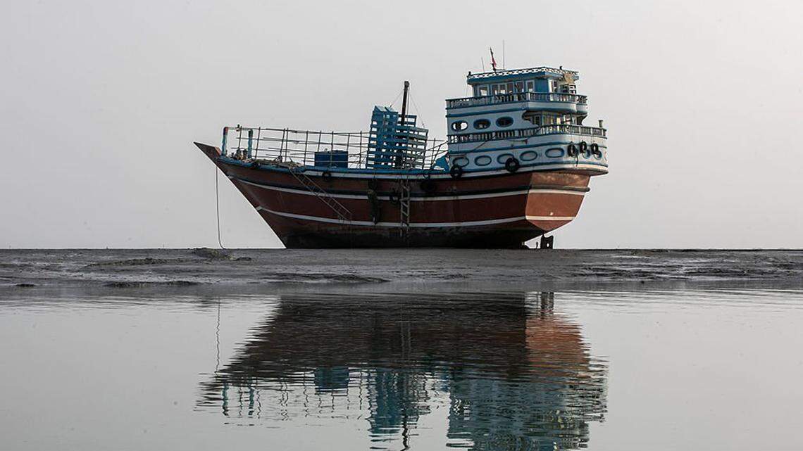 US, Iran far from Hormuz deal as Trump says clock ticking