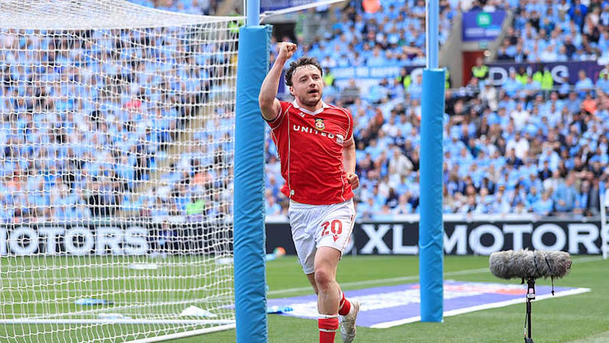  Ollie Rathbone played a key role for Wrexham after his return from injury. | Simon Stacpoole/Offside/Getty Images 