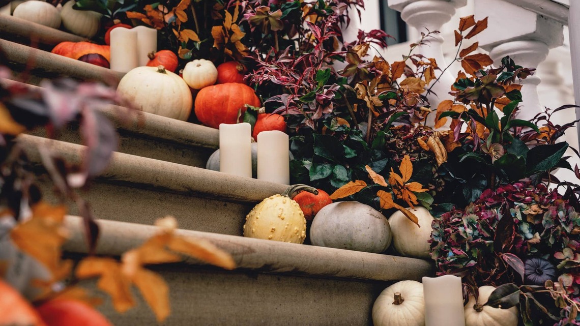How to Quickly Transform Your Front Porch Into a Stunning Autumn Display