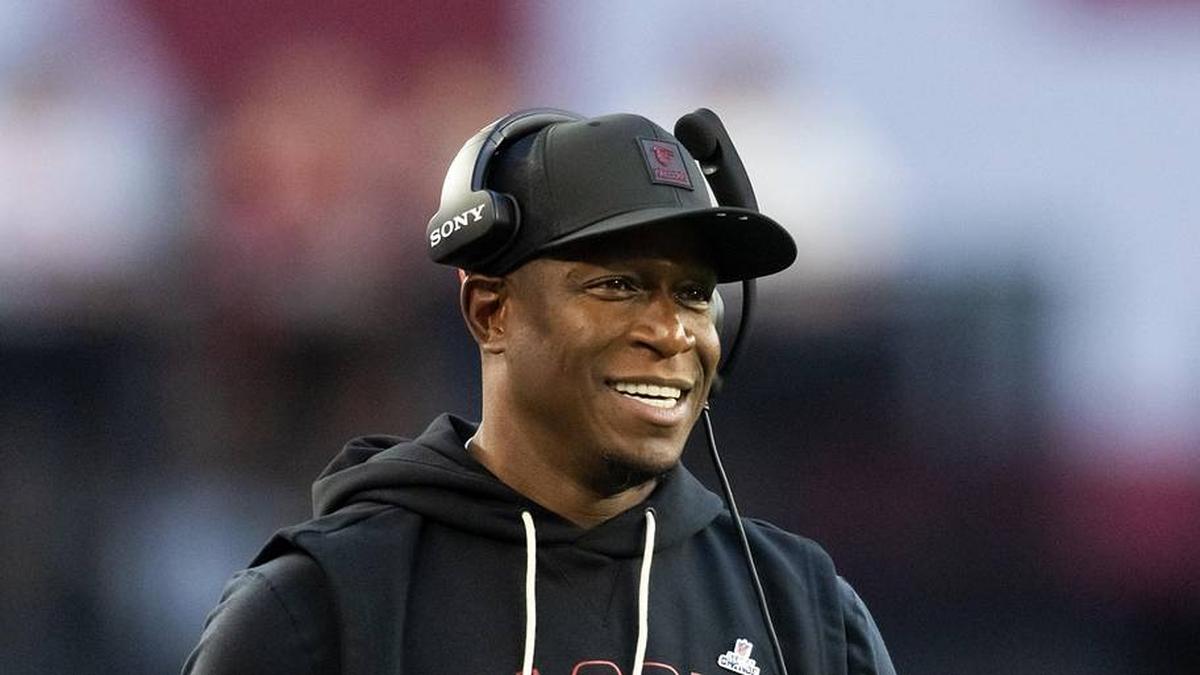  Dec 21, 2025; Glendale, Arizona, USA; Atlanta Falcons head coach Raheem Morris against the Arizona Cardinals at State Farm Stadium. Mandatory Credit: Mark J. Rebilas-Imagn Images | Mark J. Rebilas-Imagn Images 