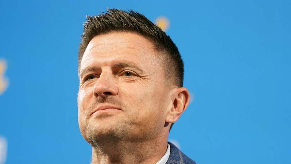  Dec 9, 2025; Los Angeles, CA, USA; Bob Chesney is introduced as UCLA Bruins football coach at press conference at Renee Luskin Conference Center Centennial Ballroom. Mandatory Credit: Kirby Lee-Imagn Images | Kirby Lee-Imagn Images 