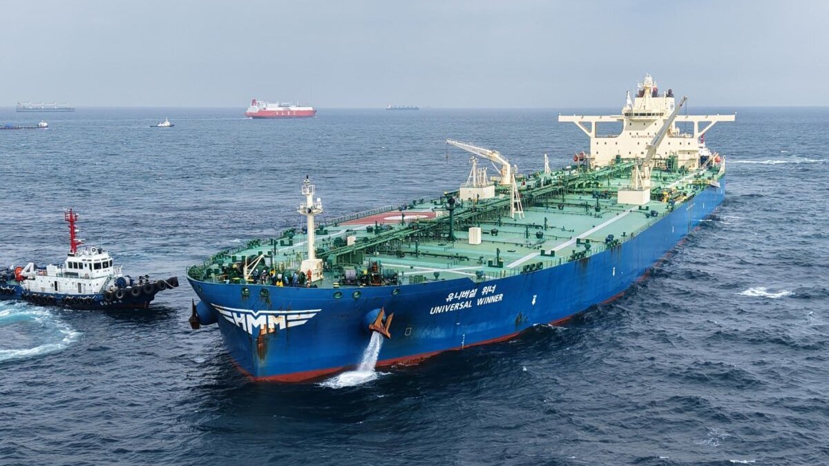 South Korea is consulting with the United States and Iran about navigation through the Strait of Hormuz, the Foreign Ministry said Tuesday. In this photo, the South Korean oil tanker Universal Winner arrives near Ulsan on June 10 after exiting the Strait. Photo by Yonhap