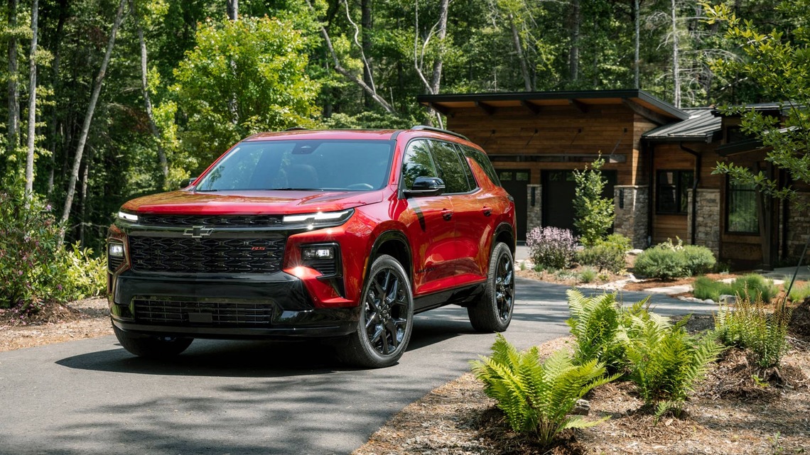Volkswagen Atlas vs. Chevrolet Traverse: Which One Is More Reliable?