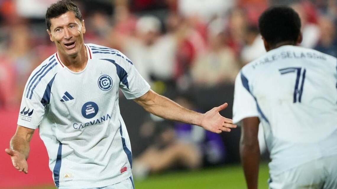 Fire, Revolution clash for third place in Eastern Conference 