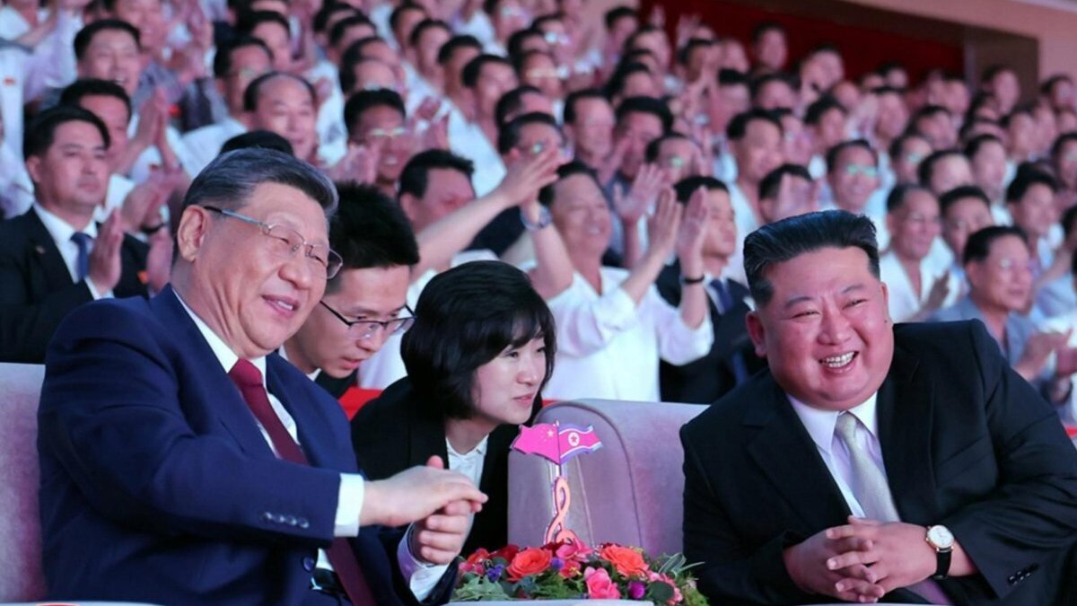 Chinese President Xi Jinping (L) and North Korean leader Kim Jong Un chatting during an artistic performance to welcome the Chinese leader in Pyongyang, North Korea, 08 June 2026. Photo by KCNA / EPA
