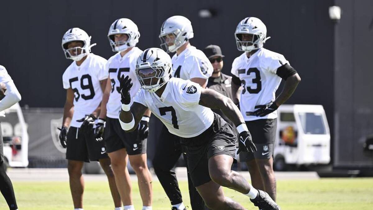  May 20, 2026; Henderson, NV, USA; Las Vegas Raiders linebacker Quay Walker (7) practices during organized team activities at Intermountain Health Performance Center. Mandatory Credit: Candice Ward-Imagn Images | Candice Ward-Imagn Images 