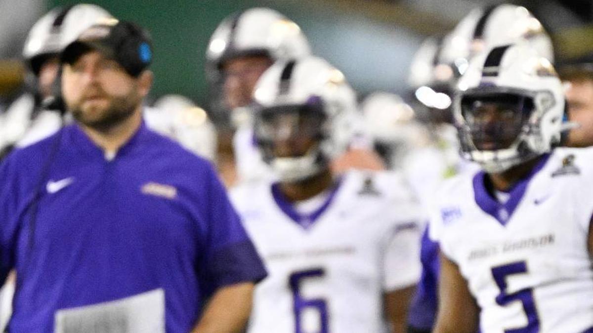  Dec 20, 2025; Eugene, OR, USA; James Madison Dukes head coach Bob Chesney looks on during the first quarter against the Oregon Ducks at Autzen Stadium. Mandatory Credit: Troy Wayrynen-Imagn Images | Troy Wayrynen-Imagn Images 
