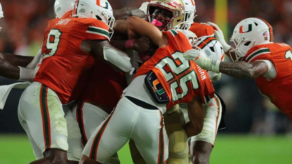 Florida State RB Ousmane Kromah carted off with ankle injury 