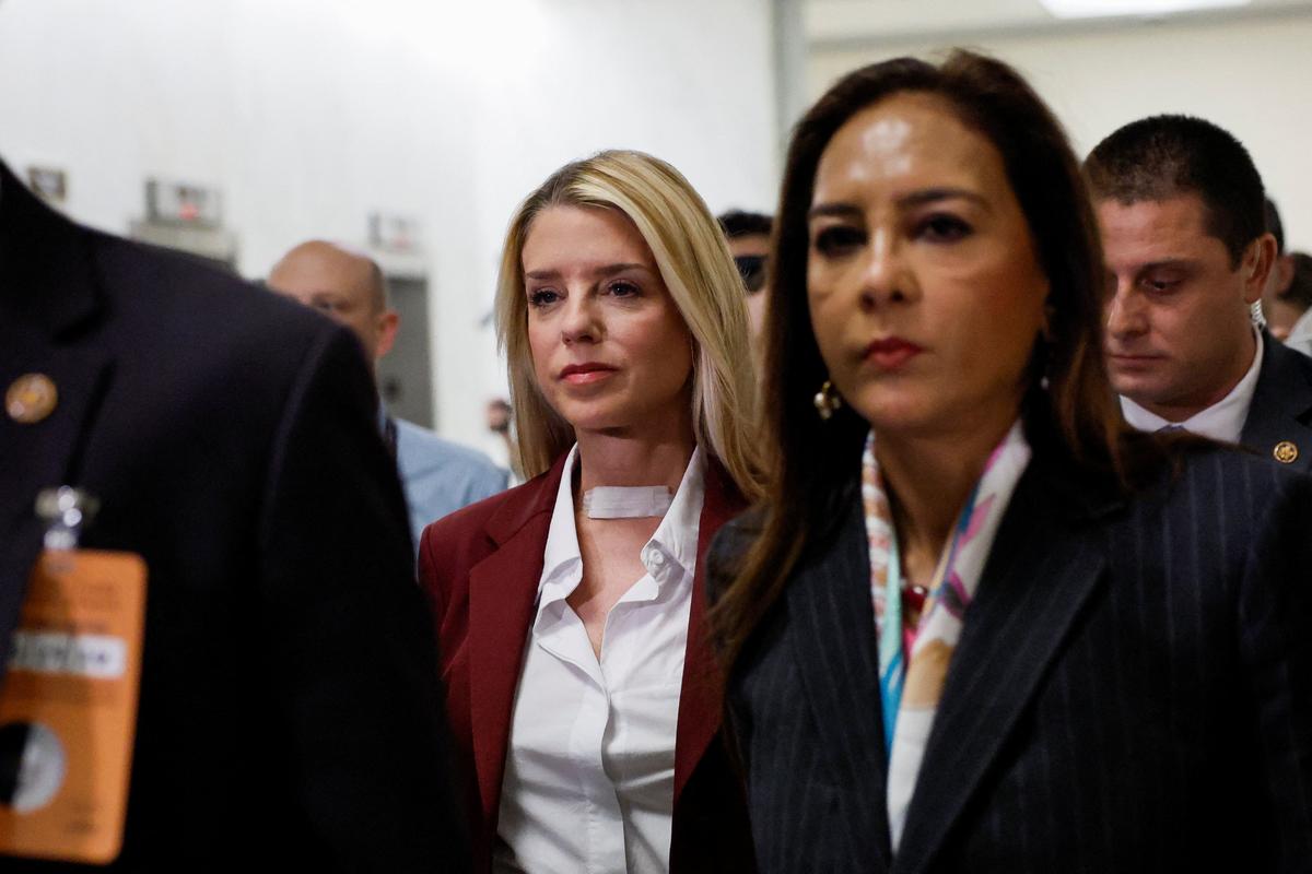 Former U.S. Attorney General Pam Bondi arrives for a House Oversight and Government Reform Committee interview as part of the committee's ongoing probe into the Justice Department's handling of the Jeffrey Epstein files, on Capitol Hill in Washington, D.C., U.S., May 29, 2026. REUTERS/Kylie Cooper