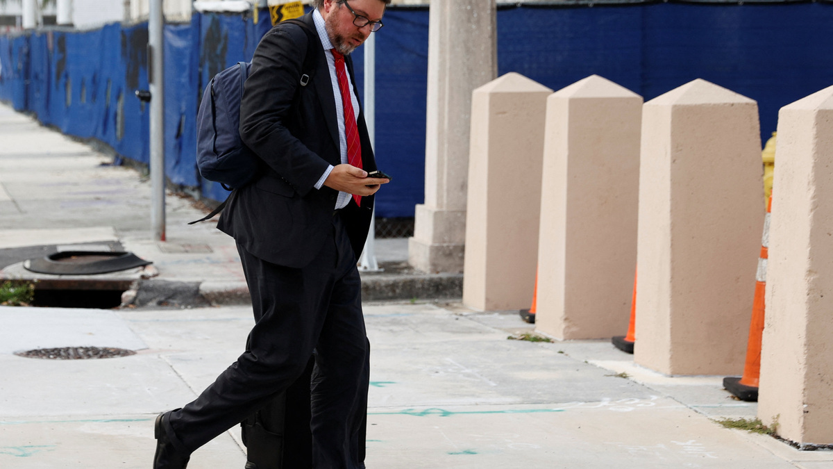 FILE PHOTO: Stanley Woodward arrives at the James Lawrence King Federal Justice Building in Miami, Florida, U.S., June 27, 2023. REUTERS/Marco Bello/File Photo