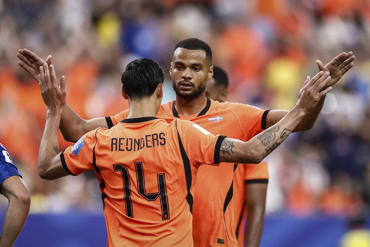  Cody Gakpo celebrates with Tijjani Reijnders during the 2026 FIFA World Cup Group F match between the Netherlands and Sweden. Photo by ANP via Getty Images