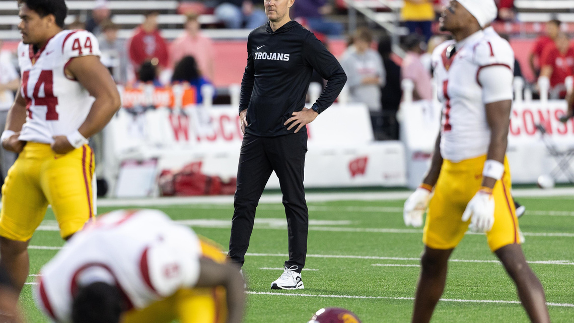USA TODAY Sports columnist speculates on Lincoln Riley to Baylor 