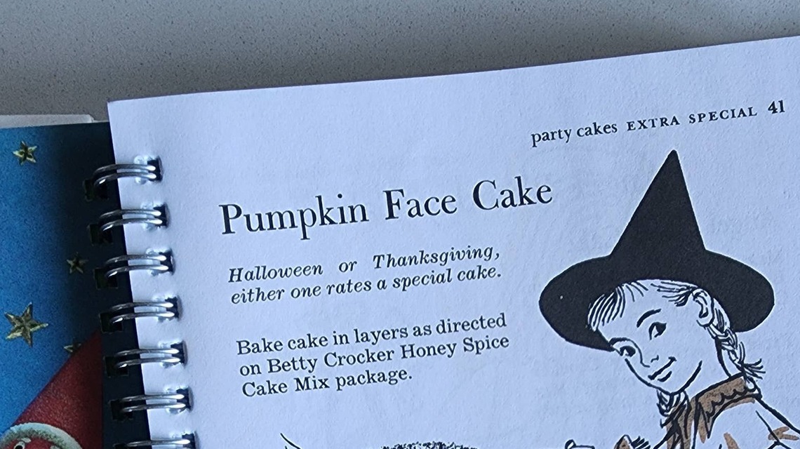 These Unhinged Halloween Cake Designs From 1990s Betty Crocker Cookbooks Have to Be Seen to Be Believed 
