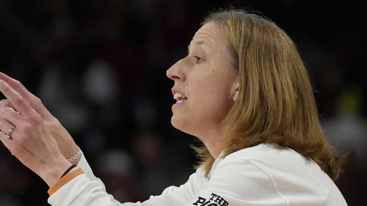  University of Southern California Head Coach Lindsay Gottlieb Monday, March 23, 2026, during the first quarter NCAA Women's Basketball Tournament at Colonial Life Arena in Columbia, South Carolina. | Ken Ruinard / USA Today Network South Carolina / USA TODAY NETWORK via Imagn Images 