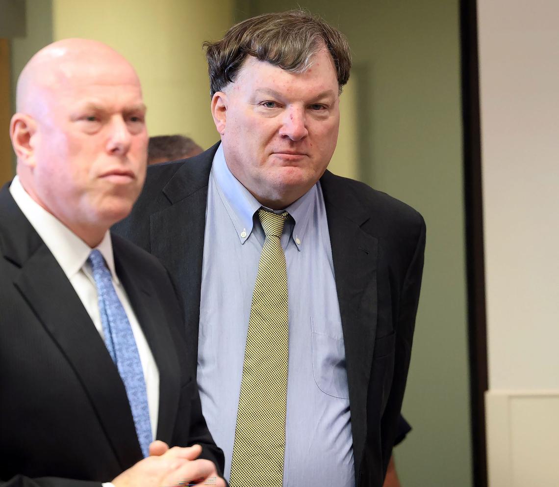 Rex Heuermann (right)