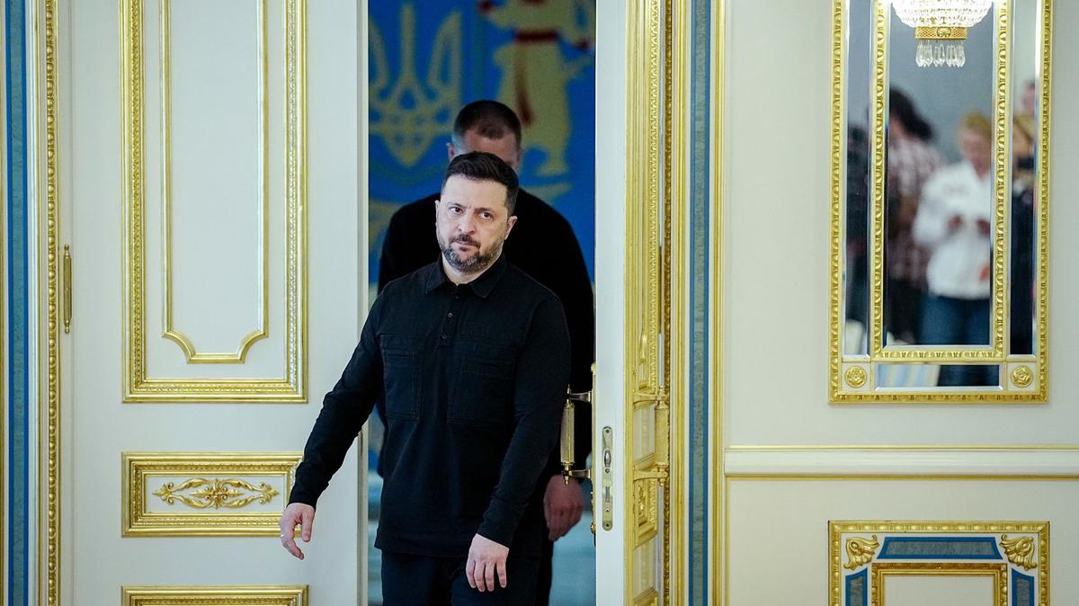 Ukrainian President Volodymyr Zelenskyy arrives for a meeting with German Minister of Defence Boris Pistorius, in Kiev, Ukraine. (Kay Nietfeld/dpa/TNS)