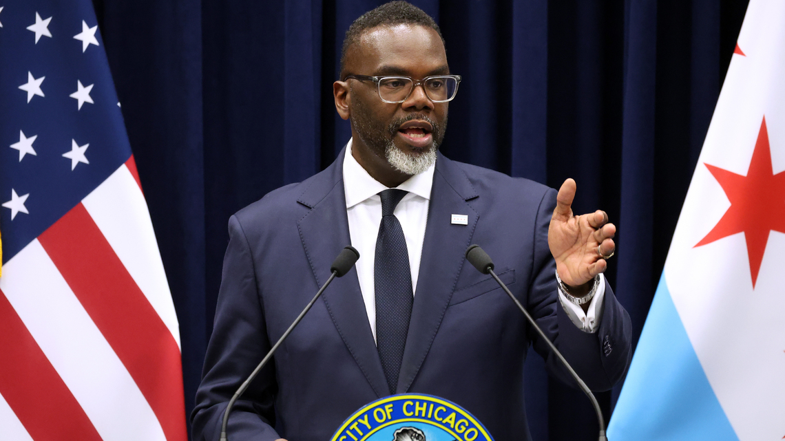 Editorial: Brandon Johnson does the right thing on pensions 