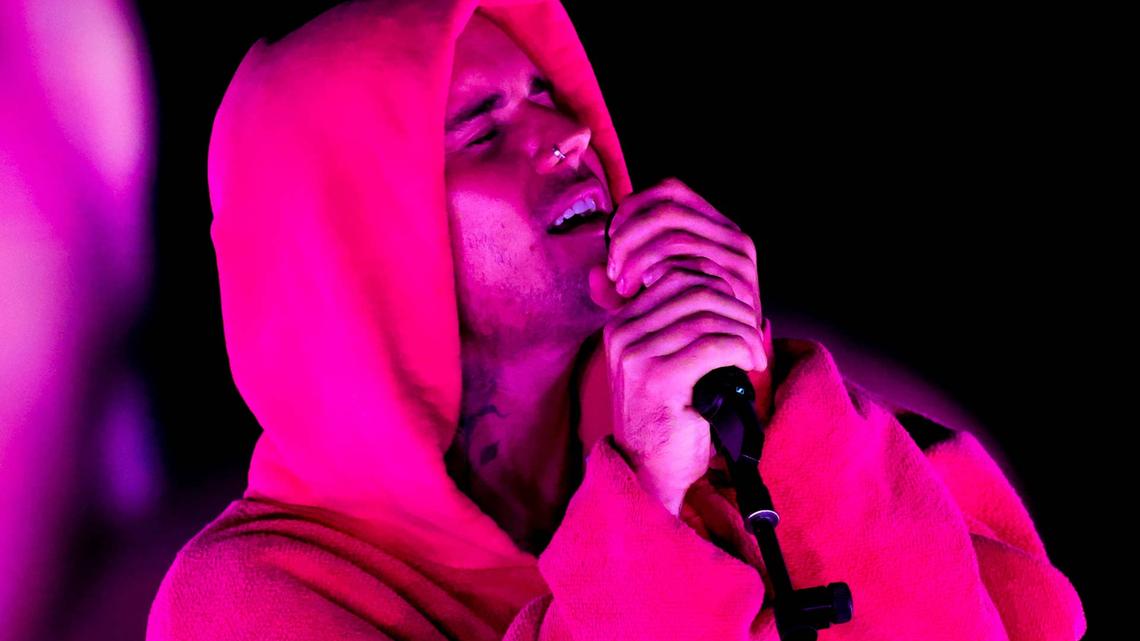 Did Justin Bieber Sandbag Coachella on Purpose? Here's What the Experts Are Saying 