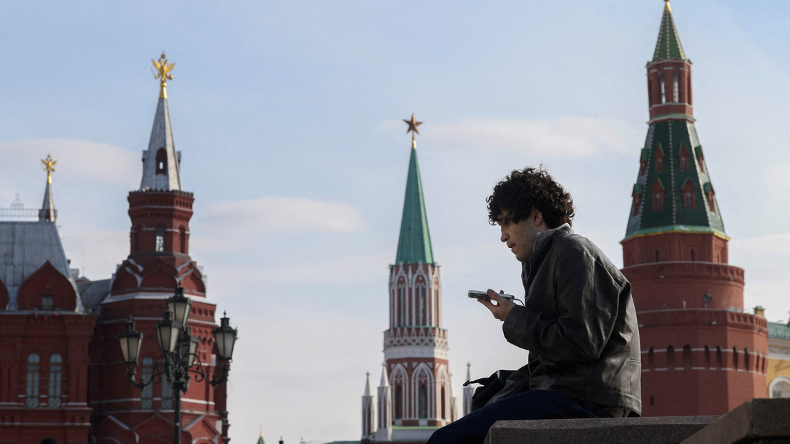Two phones and an app: How Russians skirt Putin's digital iron curtain 