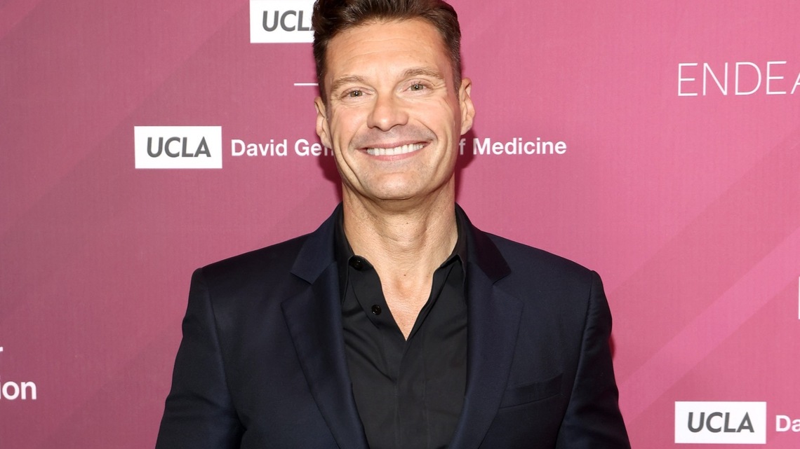 Ryan Seacrest Pays Tribute to Late Father on 1st Christmas Since His Death ...