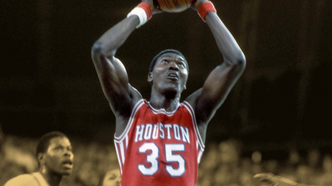 "Say 'a white man' in Nigeria, they take you more seriously" - How Hakeem Olajuwon told his parents he's going to the U.S. 