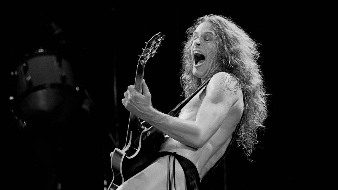 '70s Rock Legend, With Iconic Guitar Solo, Announces Major Update on 2026 Tour 