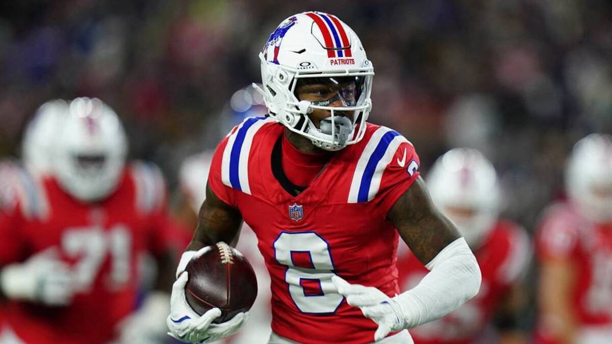  Dec 1, 2025; Foxborough, Massachusetts, USA; New England Patriots wide receiver Stefon Diggs (8) runs after a catch during the first quarter against the New York Giants at Gillette Stadium. Mandatory Credit: David Butler II-Imagn Images | IMAGN IMAGES via Reuters Connect 
