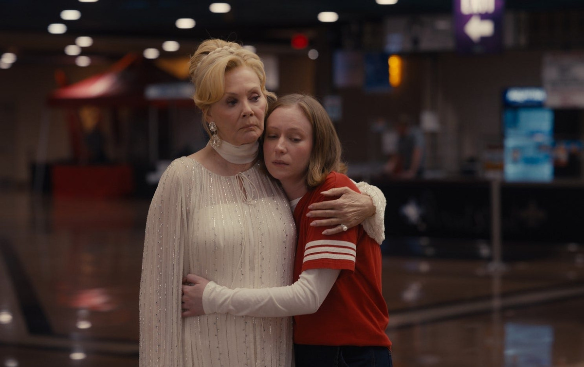Jean Smart and Hannah Einbinder in Season 5 of "Hacks."