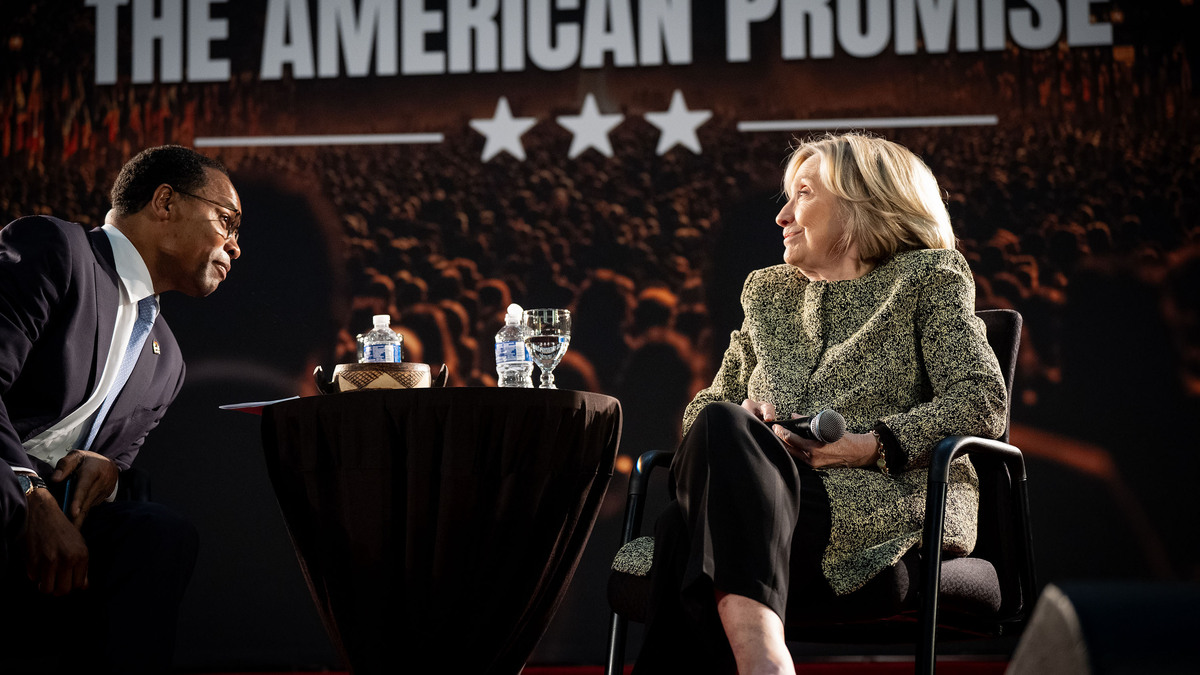Rainbow PUSH Coalition President and CEO Yusef Jackson talks with former Secretary of State Hillary Clinton at Rainbow PUSH Coalition headquarters as part of the group's annual national convention on Thursday, June 11, 2026, in Chicago. (E. Jason Wambsgans/Chicago Tribune/TNS)