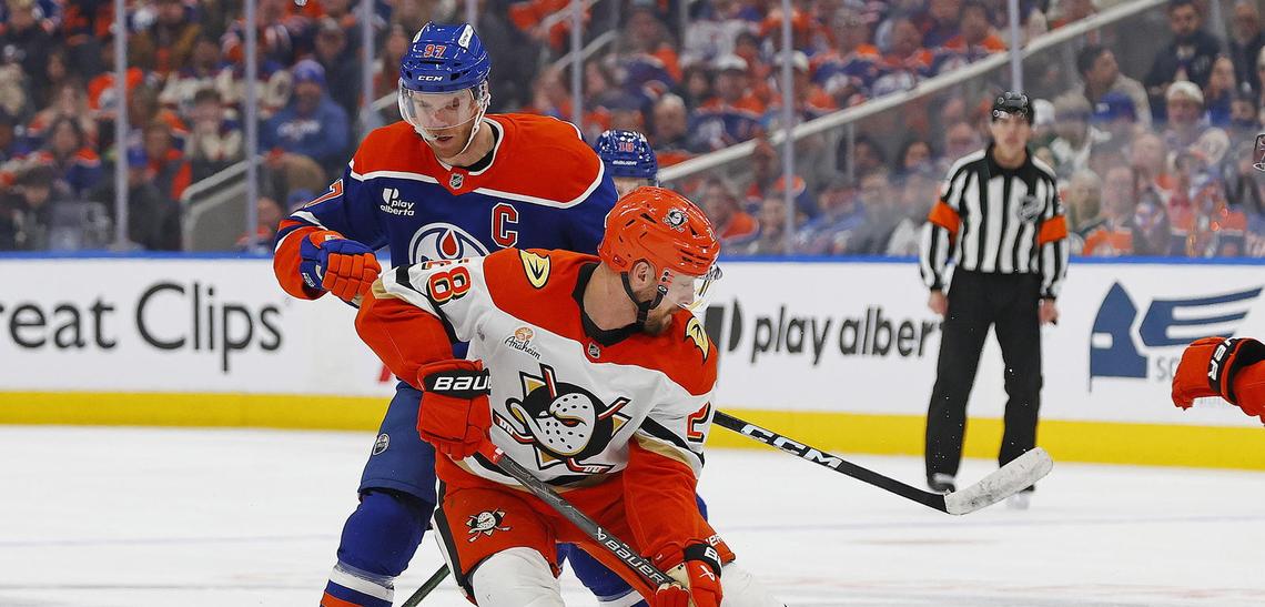  McDavid Fighting Something As Oilers Drop Game 2 To Ducks 