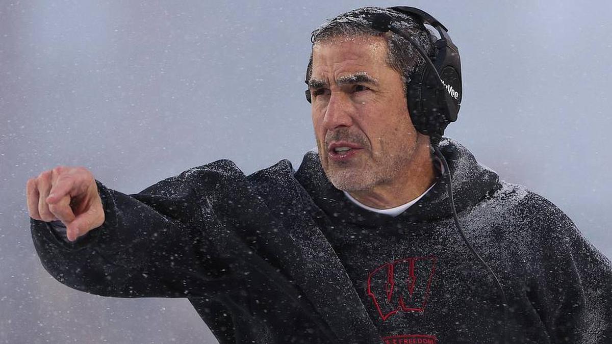  Nov 29, 2025; Minneapolis, Minnesota, USA; Wisconsin Badgers head coach Luke Fickell reacts during the first half against the Minnesota Golden Gophers at Huntington Bank Stadium. Mandatory Credit: Matt Krohn-Imagn Images | Matt Krohn-Imagn Images 